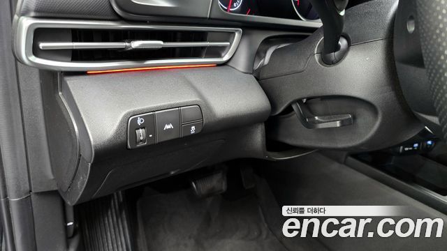 Hyundai AVANTE 2021 — photo 18