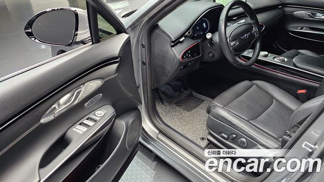 Genesis GV70 2023 — photo 10