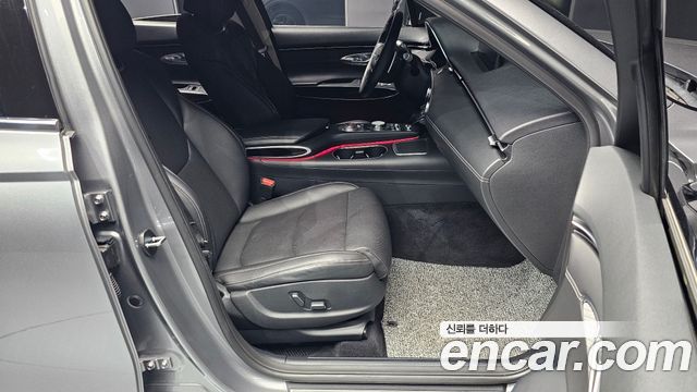 Genesis GV70 2023 — photo 11