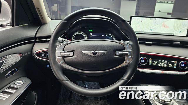 Genesis GV70 2023 — photo 14