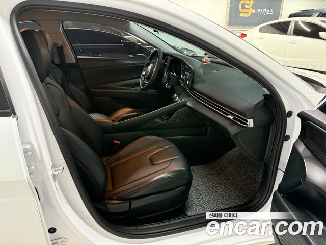 Hyundai AVANTE 2021 — photo 12