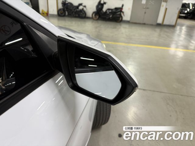 Hyundai AVANTE 2021 — photo 16