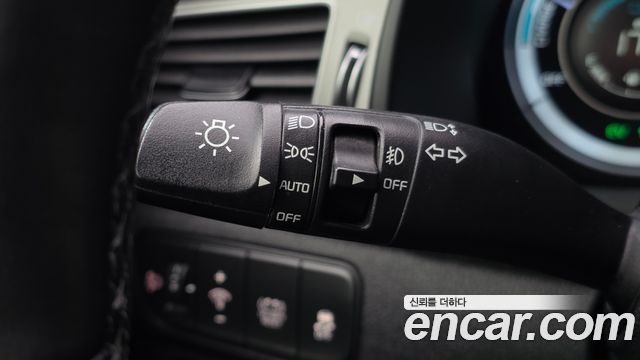 Kia Niro 2018 — photo 16