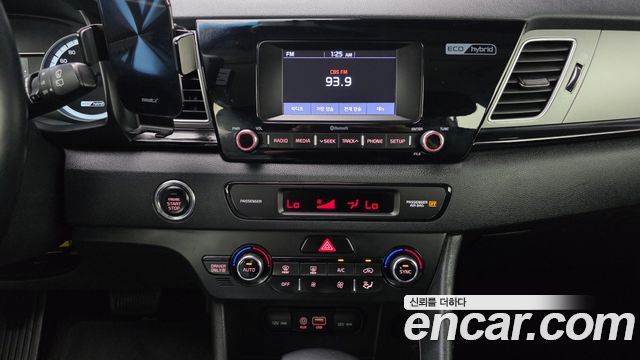 Kia Niro 2018 — photo 20
