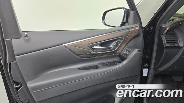 Toyota Alphard 2024 — photo 14