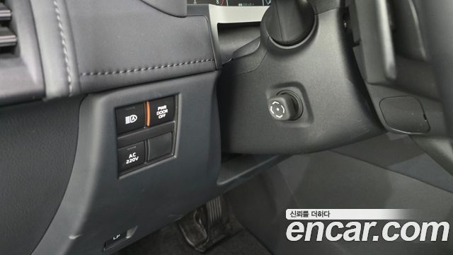 Toyota Alphard 2024 — photo 35