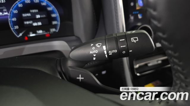Toyota Alphard 2024 — photo 38