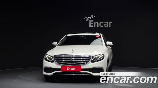 Mercedes-Benz E-Class 2019 — photo 3