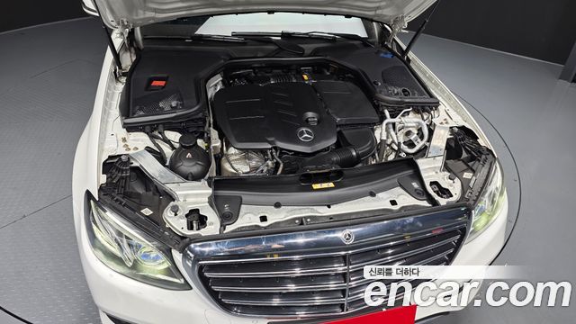 Mercedes-Benz E-Class 2019 — photo 6