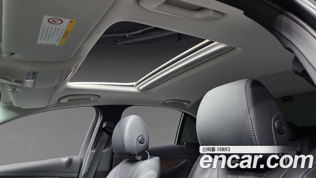 Mercedes-Benz E-Class 2019 — photo 23