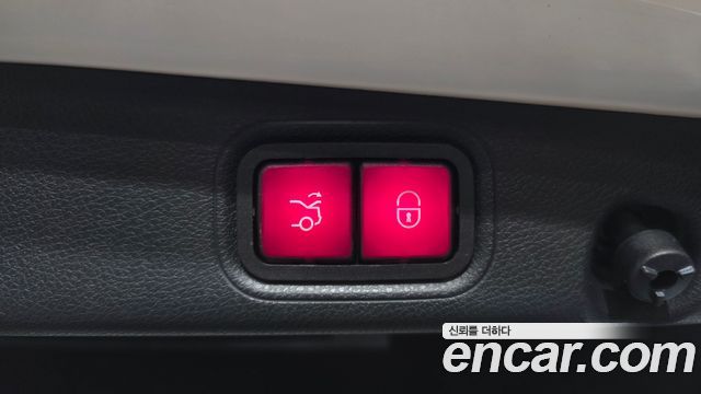Mercedes-Benz E-Class 2019 — photo 27