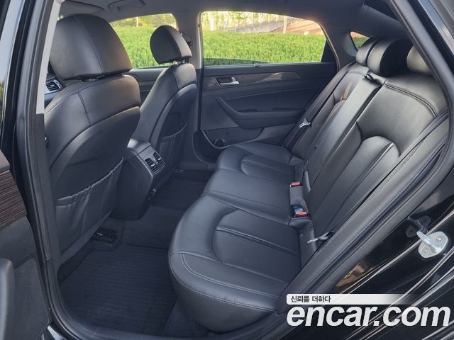 Hyundai Sonata 2018 — photo 13