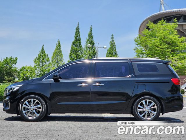 Kia Canival 2019 — photo 4