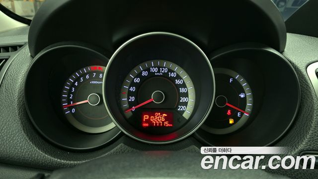 Kia Porte 2012 — photo 11