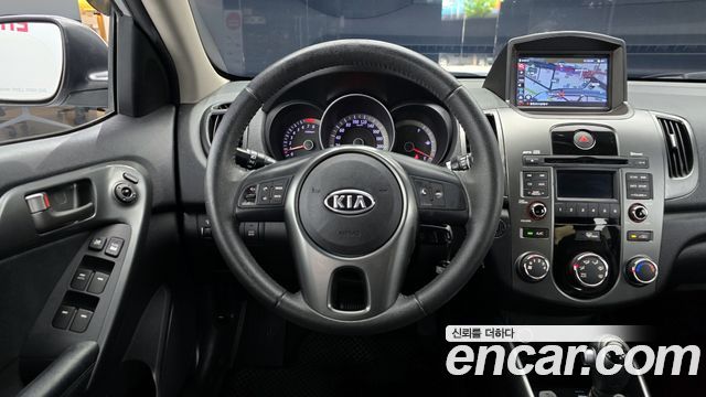 Kia Porte 2012 — photo 15