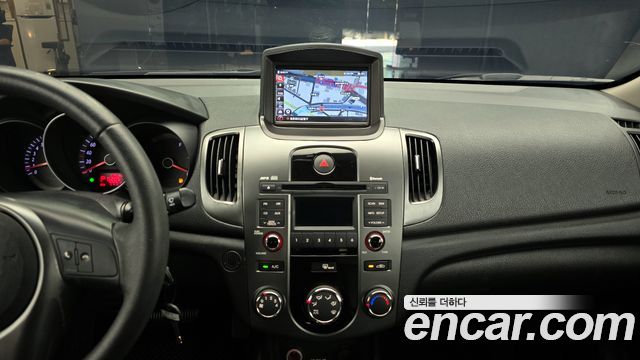 Kia Porte 2012 — photo 16