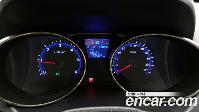 Hyundai Tucson 2011 — photo 8