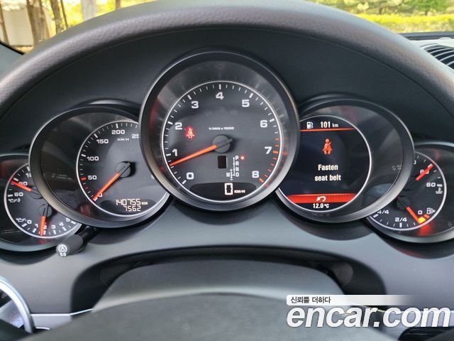 Porsche Cayenne 2012 — photo 8