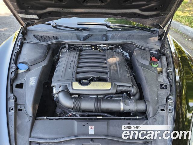 Porsche Cayenne 2012 — photo 20