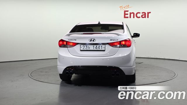 Hyundai AVANTE 2012 — photo 4