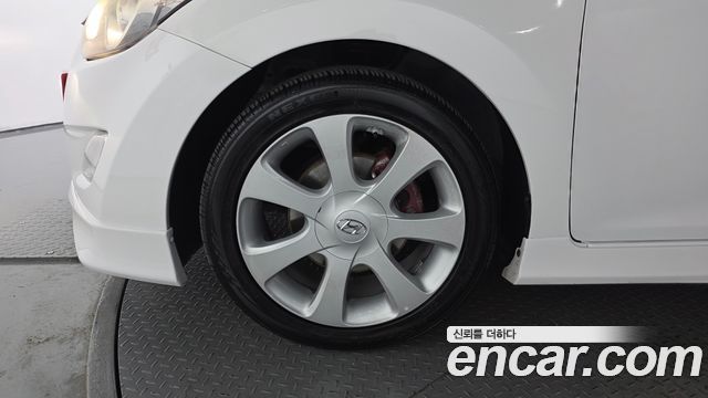 Hyundai AVANTE 2012 — photo 5
