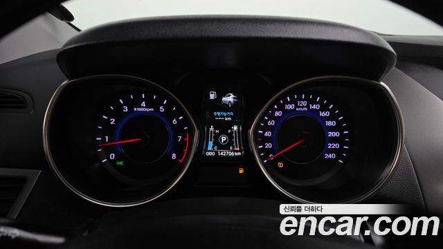 Hyundai AVANTE 2012 — photo 8