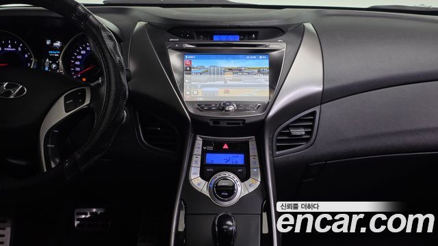 Hyundai AVANTE 2012 — photo 12