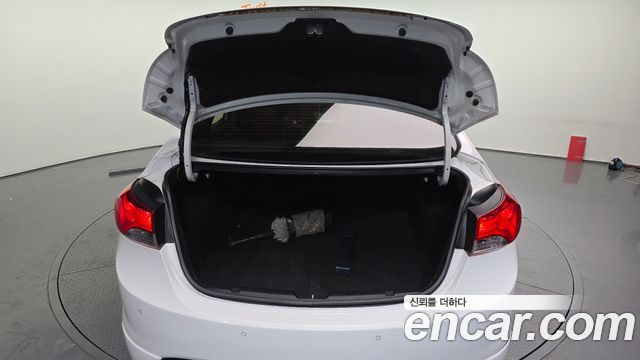 Hyundai AVANTE 2012 — photo 20