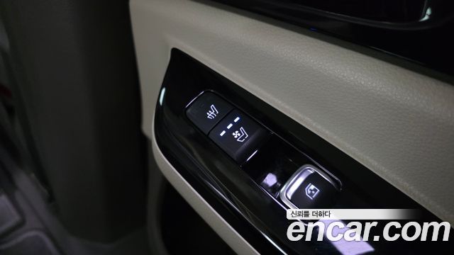 Kia Canival 2022 — photo 17