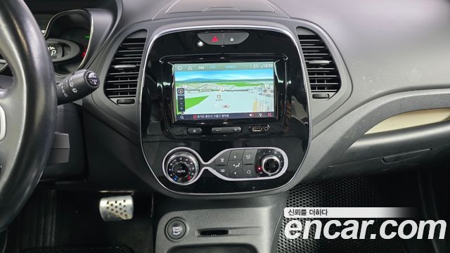Renault Korea QM3 2018 — photo 20