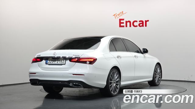 Mercedes-Benz E-Class 2021 — photo 2