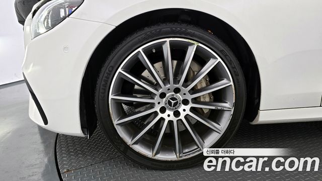 Mercedes-Benz E-Class 2021 — photo 5