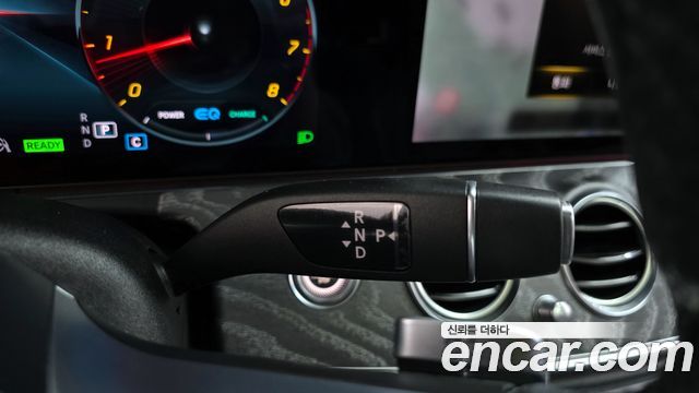 Mercedes-Benz E-Class 2021 — photo 12