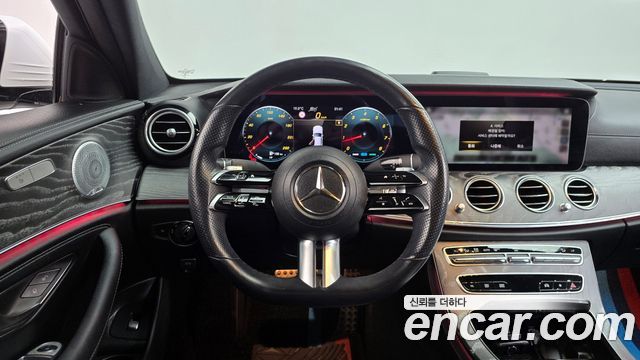 Mercedes-Benz E-Class 2021 — photo 19