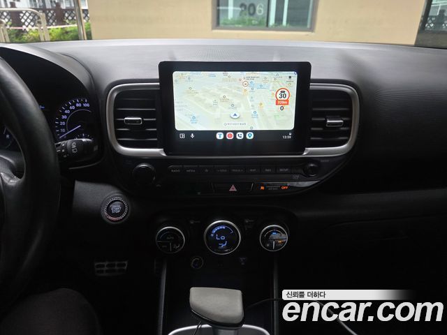 Hyundai Venue 2020 — photo 13