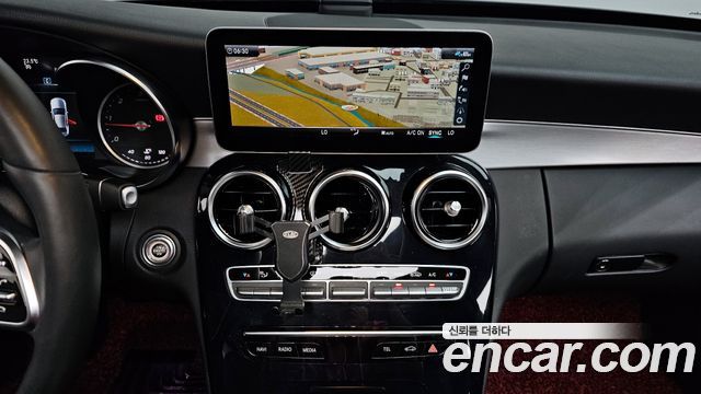 Mercedes-Benz C-Class 2020 — photo 14