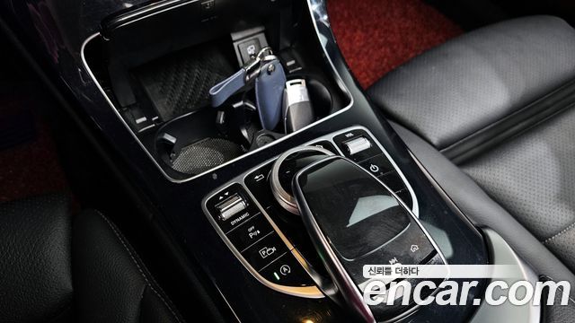 Mercedes-Benz C-Class 2020 — photo 20