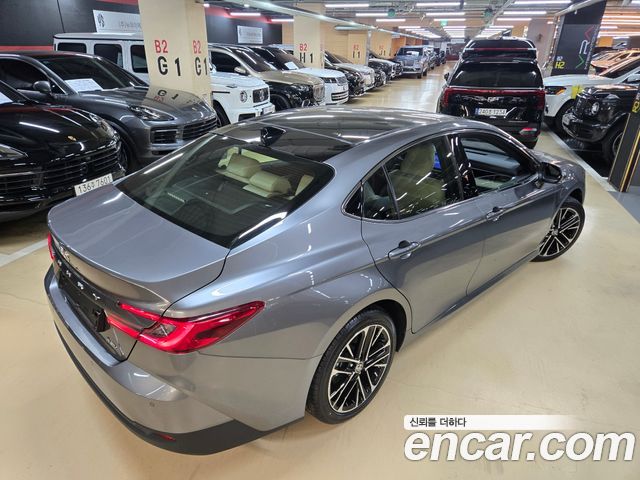 Toyota Camry 2026 — photo 8