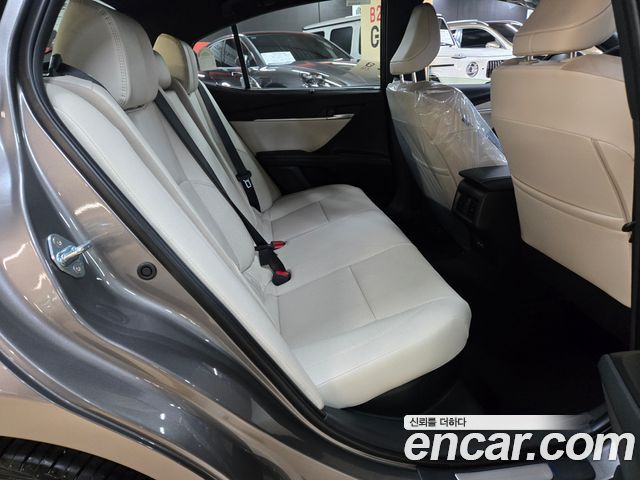 Toyota Camry 2026 — photo 10