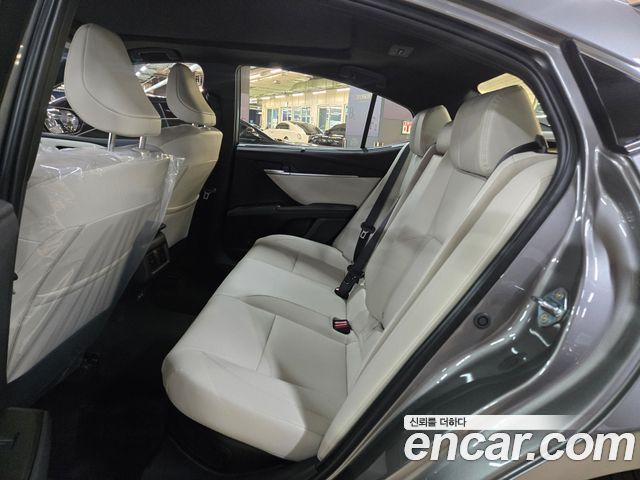 Toyota Camry 2026 — photo 14