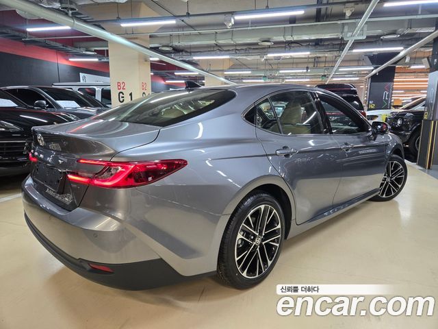 Toyota Camry 2026 — photo 18