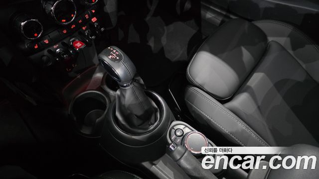 Mini Cooper 2019 — photo 12