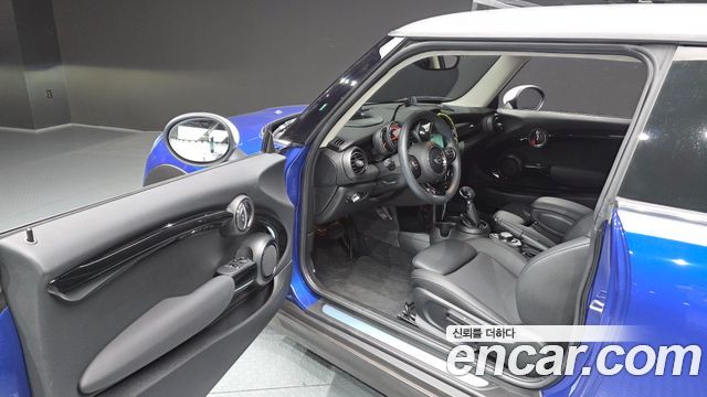 Mini Cooper 2019 — photo 13