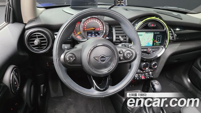 Mini Cooper 2019 — photo 19