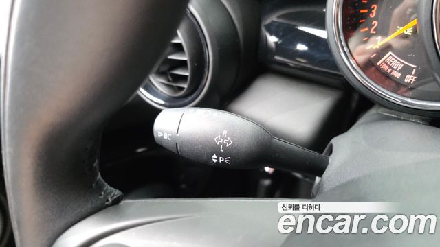 Mini Cooper 2019 — photo 26