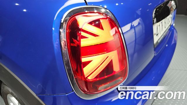 Mini Cooper 2019 — photo 9