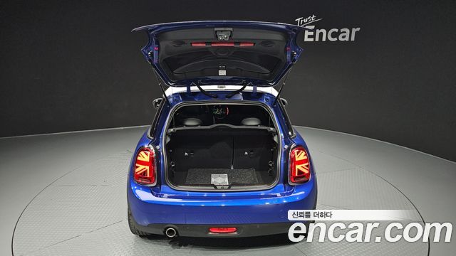 Mini Cooper 2019 — photo 30