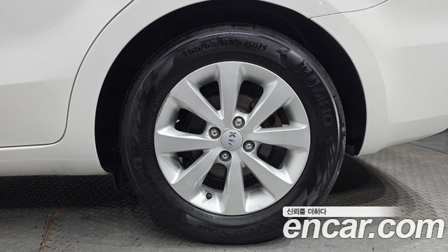 Kia pride 2014 — photo 7