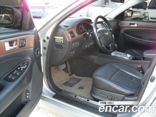 Hyundai Genesis 2013 — photo 8