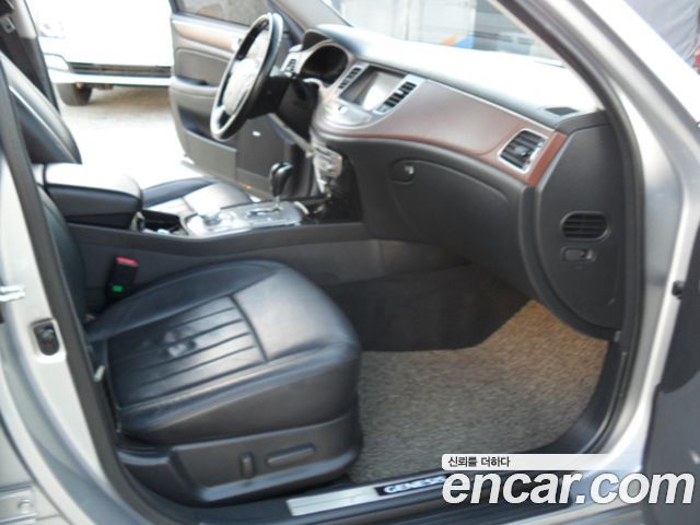 Hyundai Genesis 2013 — photo 10